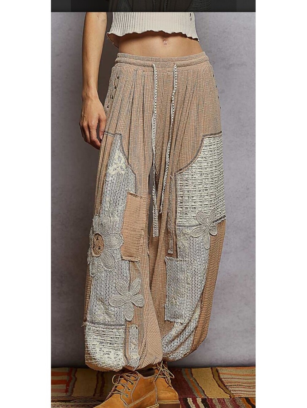 NWT POL Floral Boho Lace Patched Joggers in Khaki Size Large